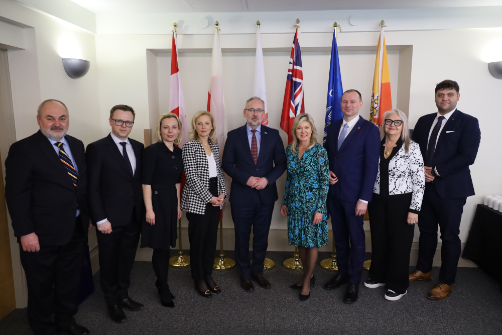 Visit to Canada: Poland’s Minister of Health and a delegation in Medical and Lifesciences Industries